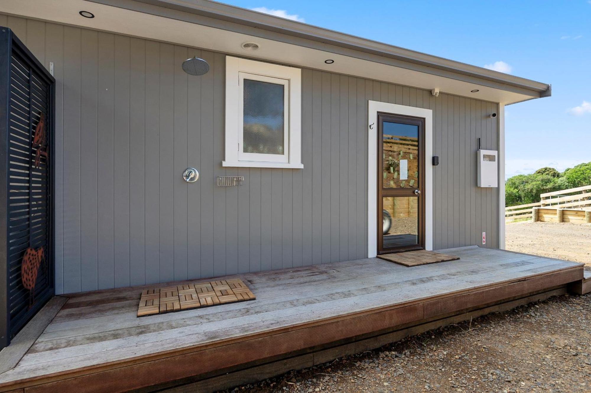 Moeraki Beach Haven - Otago Beachfront Home Екстериор снимка