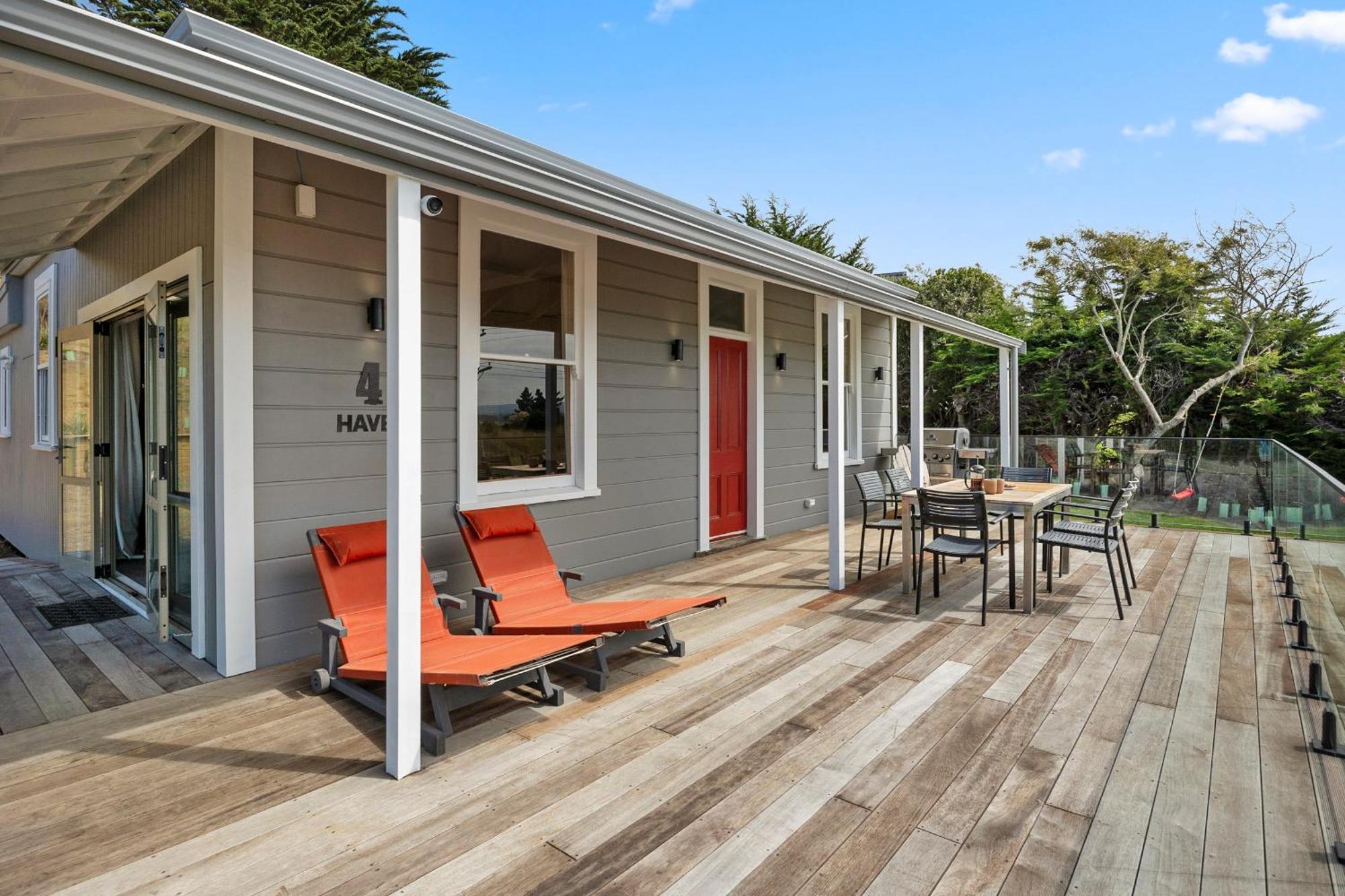 Moeraki Beach Haven - Otago Beachfront Home Екстериор снимка