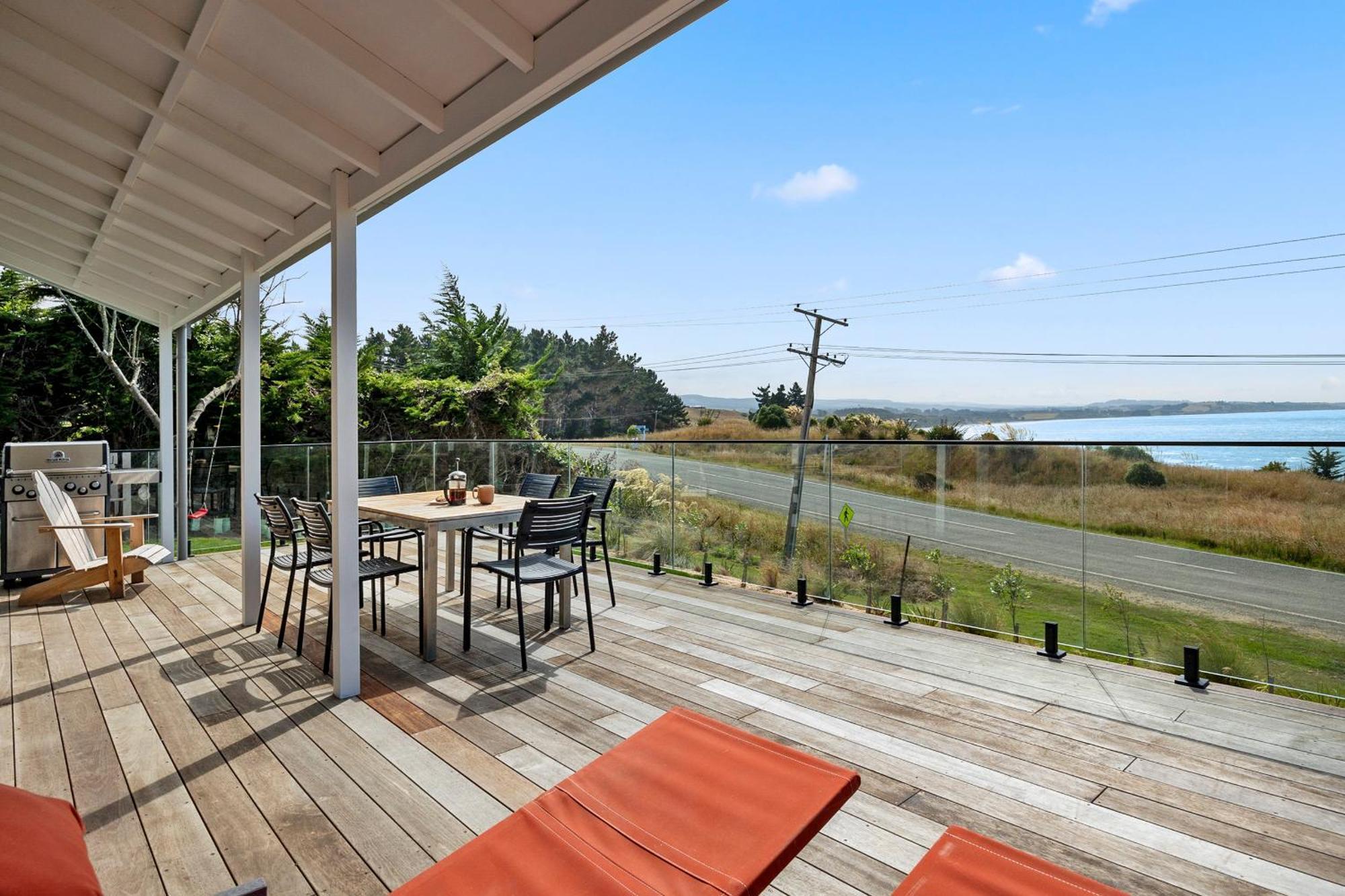 Moeraki Beach Haven - Otago Beachfront Home Екстериор снимка